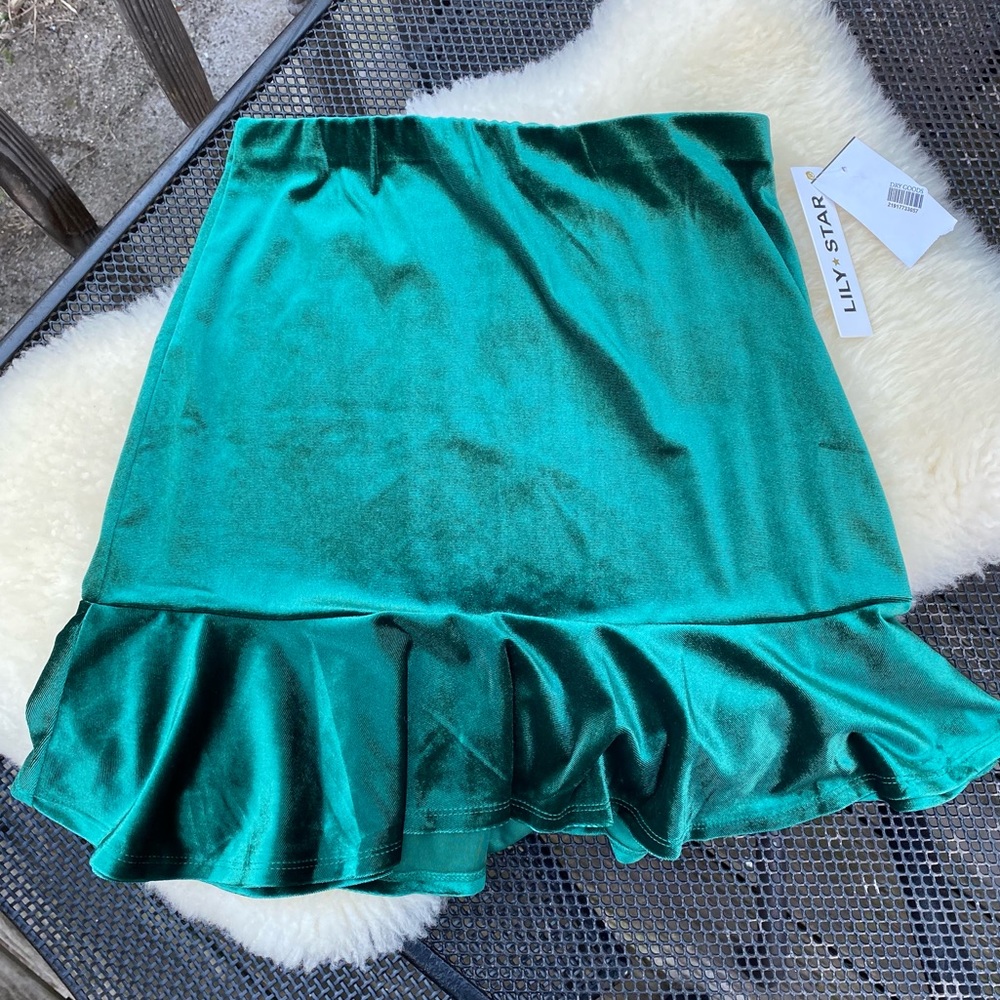 NWT Ruffle Hem Velvet Skirt